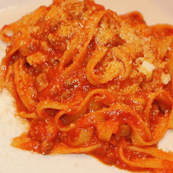 Fettuccine al ragù d’agnello e pecorino - Ristorante 433 Roma Piazza Navona Governo Vecchio